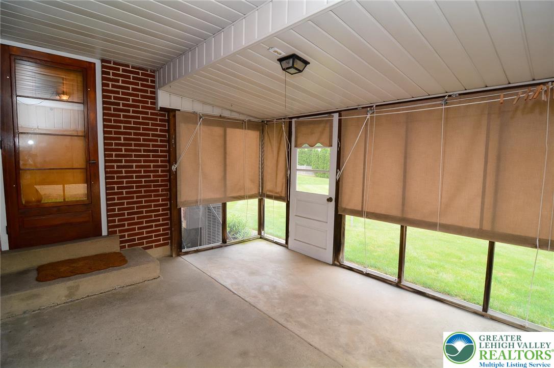 Emmaus Boro, Pennsylvania 18049, United States, 4 Bedrooms Bedrooms, ,2 BathroomsBathrooms,Residential,Pending,162538