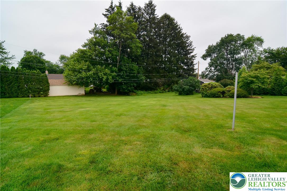 Emmaus Boro, Pennsylvania 18049, United States, 4 Bedrooms Bedrooms, ,2 BathroomsBathrooms,Residential,Pending,162538