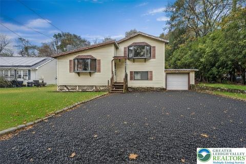 Photo of 217 Coach Road, Coolbaugh Twp, PA 18466 (MLS # 766803) Photo of 217 Coach Road, Coolbaugh Twp, PA 18466 (MLS # 766803)