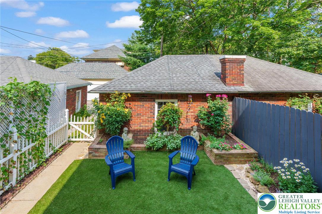 Allentown City, Pennsylvania 18104, United States, 3 Bedrooms Bedrooms, ,1 BathroomBathrooms,Residential,Pending,182913