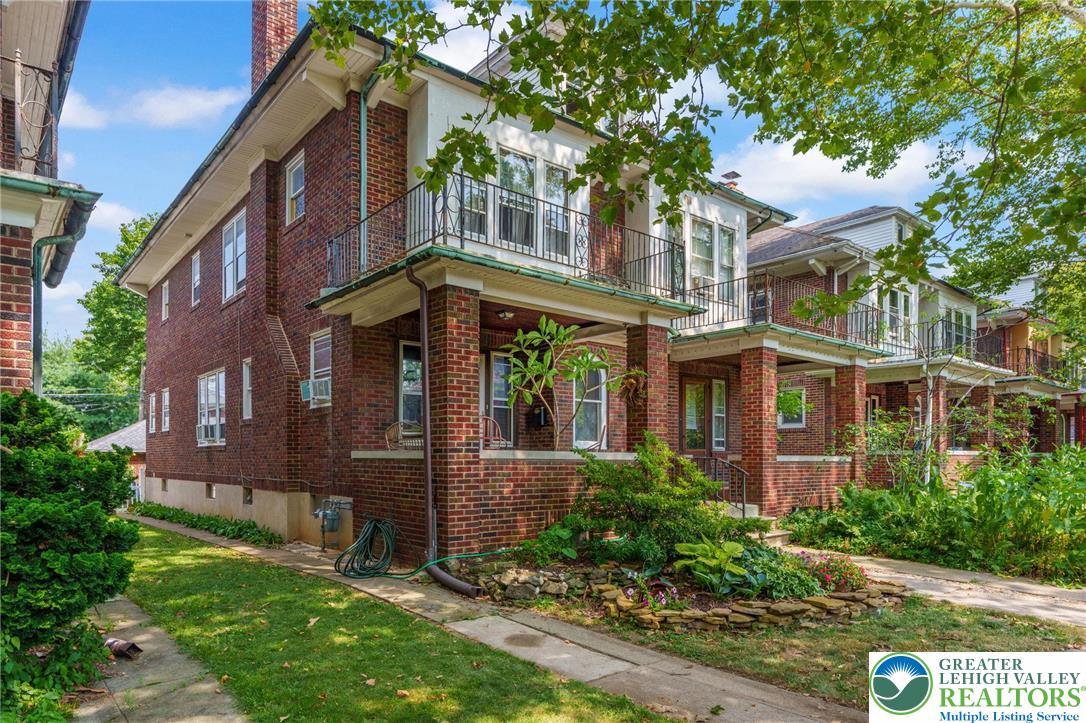 Allentown City, Pennsylvania 18104, United States, 3 Bedrooms Bedrooms, ,1 BathroomBathrooms,Residential,Pending,182913