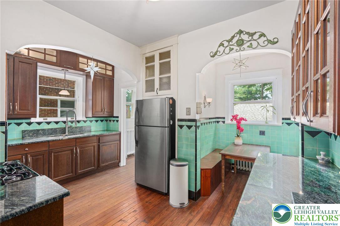 Allentown City, Pennsylvania 18104, United States, 3 Bedrooms Bedrooms, ,1 BathroomBathrooms,Residential,Pending,182913