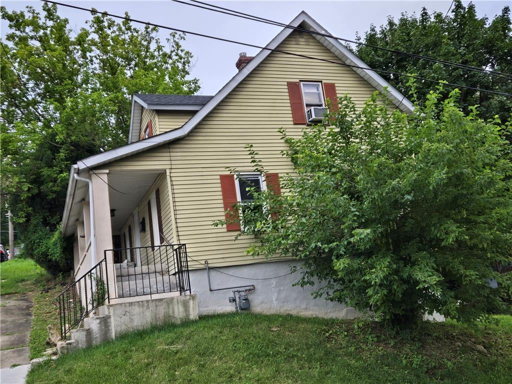 806 Carlton Avenue