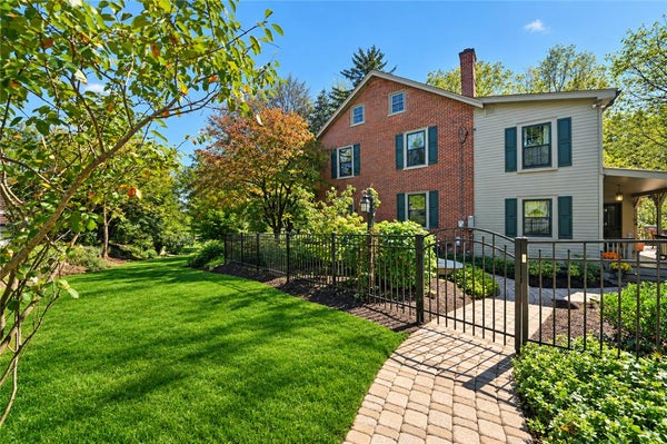 2100 DAKOTA DR, EASTON, PA 18045 - Image c15f8c8a7506ae4197fd5fc976d613aa/191114671
