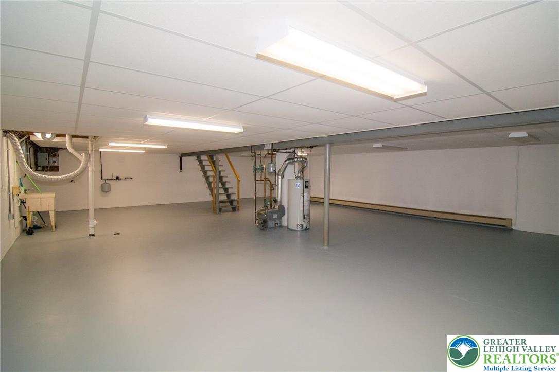 Allentown City, Pennsylvania 18104, United States, 3 Bedrooms Bedrooms, ,2 BathroomsBathrooms,Residential,Active,246953