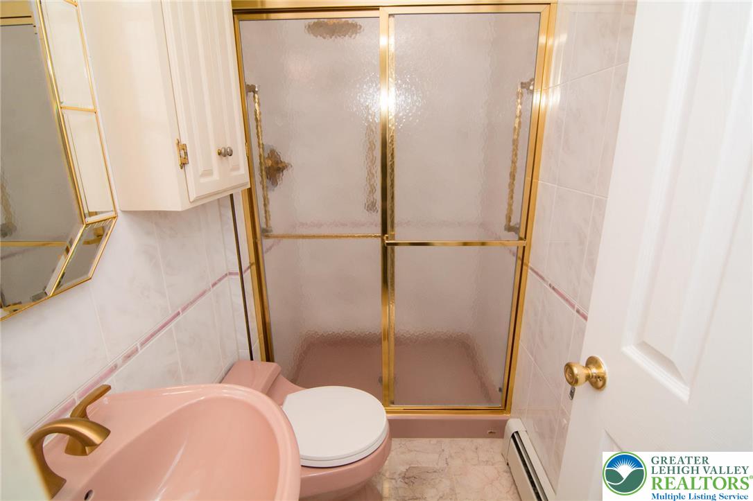 Allentown City, Pennsylvania 18104, United States, 3 Bedrooms Bedrooms, ,2 BathroomsBathrooms,Residential,Active,246953