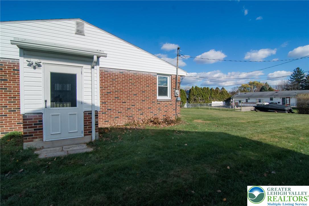 Allentown City, Pennsylvania 18104, United States, 3 Bedrooms Bedrooms, ,2 BathroomsBathrooms,Residential,Active,246953