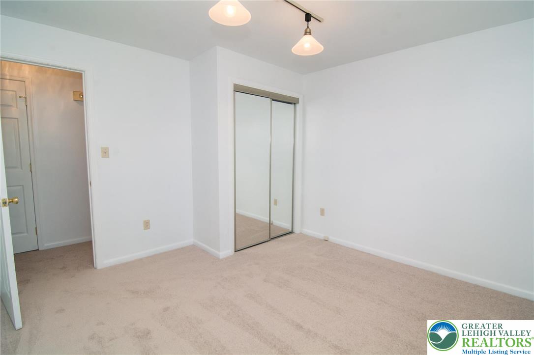 Allentown City, Pennsylvania 18104, United States, 3 Bedrooms Bedrooms, ,2 BathroomsBathrooms,Residential,Active,246953