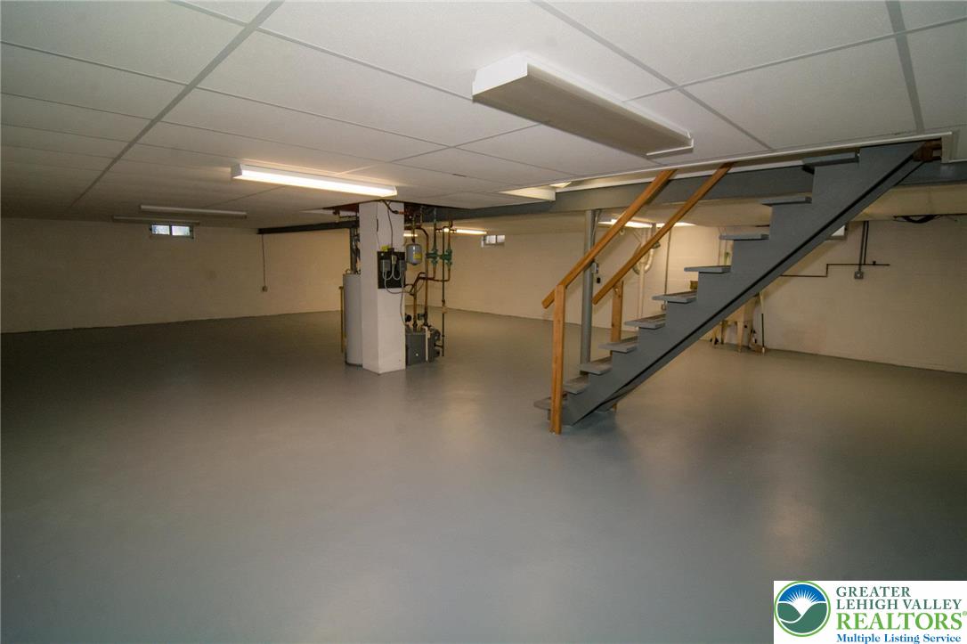 Allentown City, Pennsylvania 18104, United States, 3 Bedrooms Bedrooms, ,2 BathroomsBathrooms,Residential,Active,246953