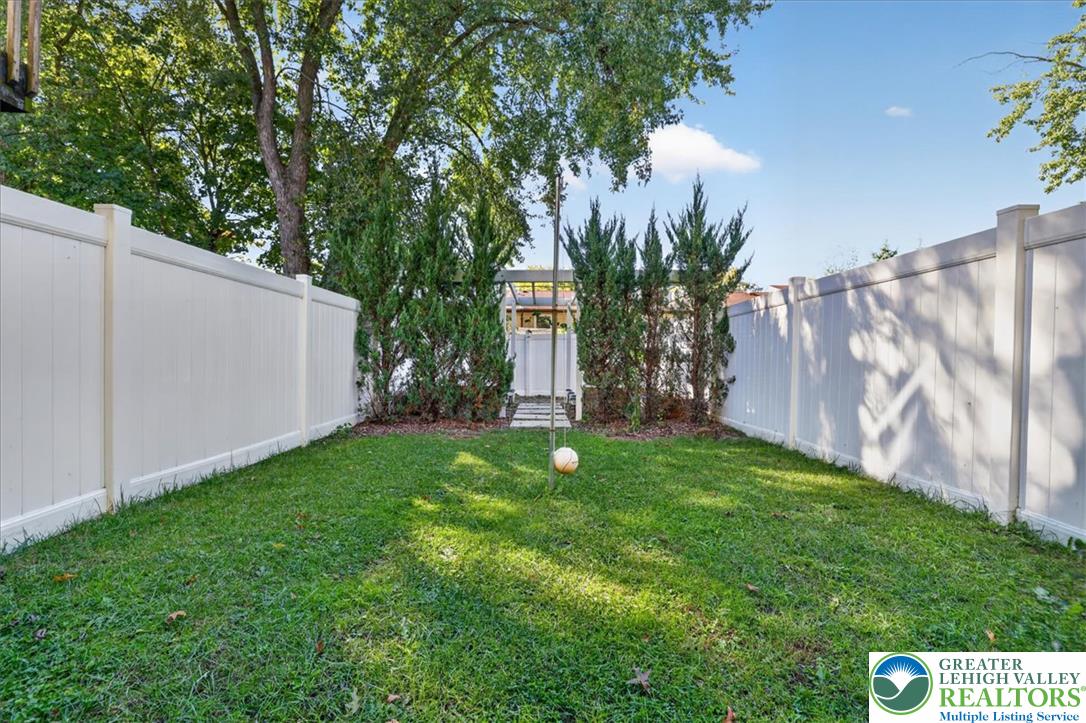 1718 Chester Road