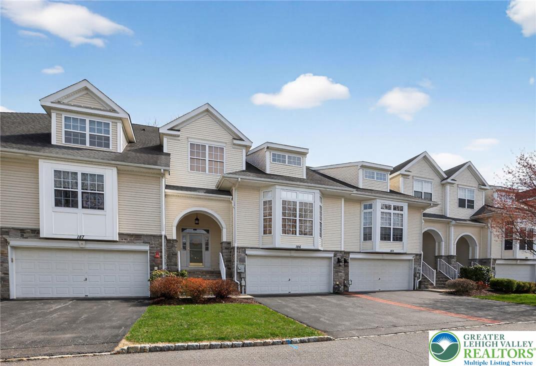 186 Oakmont Court