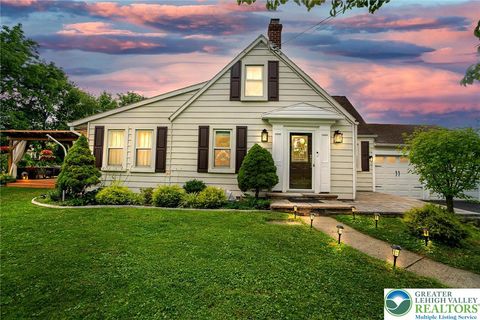 Photo of 4108 Oakland Road, Bethlehem Twp, PA 18020 (MLS # 768258)