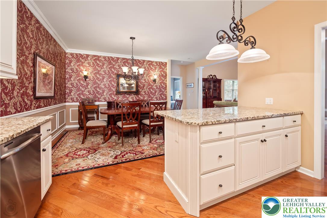 290 Inverness Circle