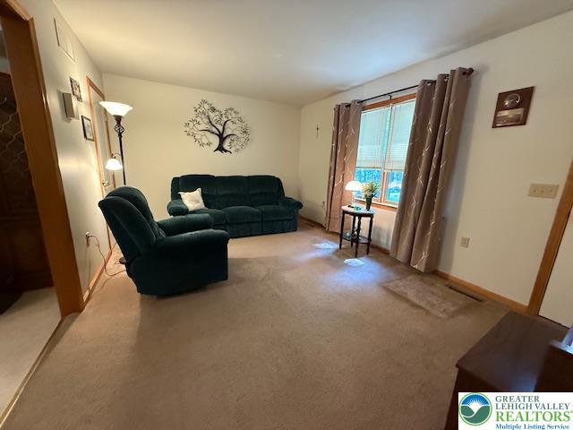 Washington Twp, Pennsylvania 18080, United States, 5 Bedrooms Bedrooms, ,4 BathroomsBathrooms,Residential,Active,157580