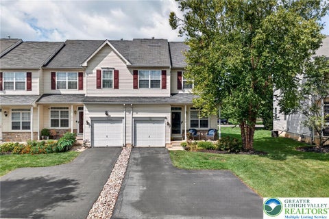 Townhouse For Sale - 1078 King Way<br/> Upper Macungie Twp, PA 18031