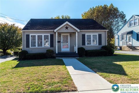 Photo of 538 W Locust St, Other PA Counties, PA 17042 (MLS # 767401) Photo of 538 W Locust St, Other PA Counties, PA 17042 (MLS # 767401)