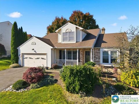 Photo of 2194 Steuben Lane, Easton, PA 18040 (MLS # 763126) Photo of 2194 Steuben Lane, Easton, PA 18040 (MLS # 763126)