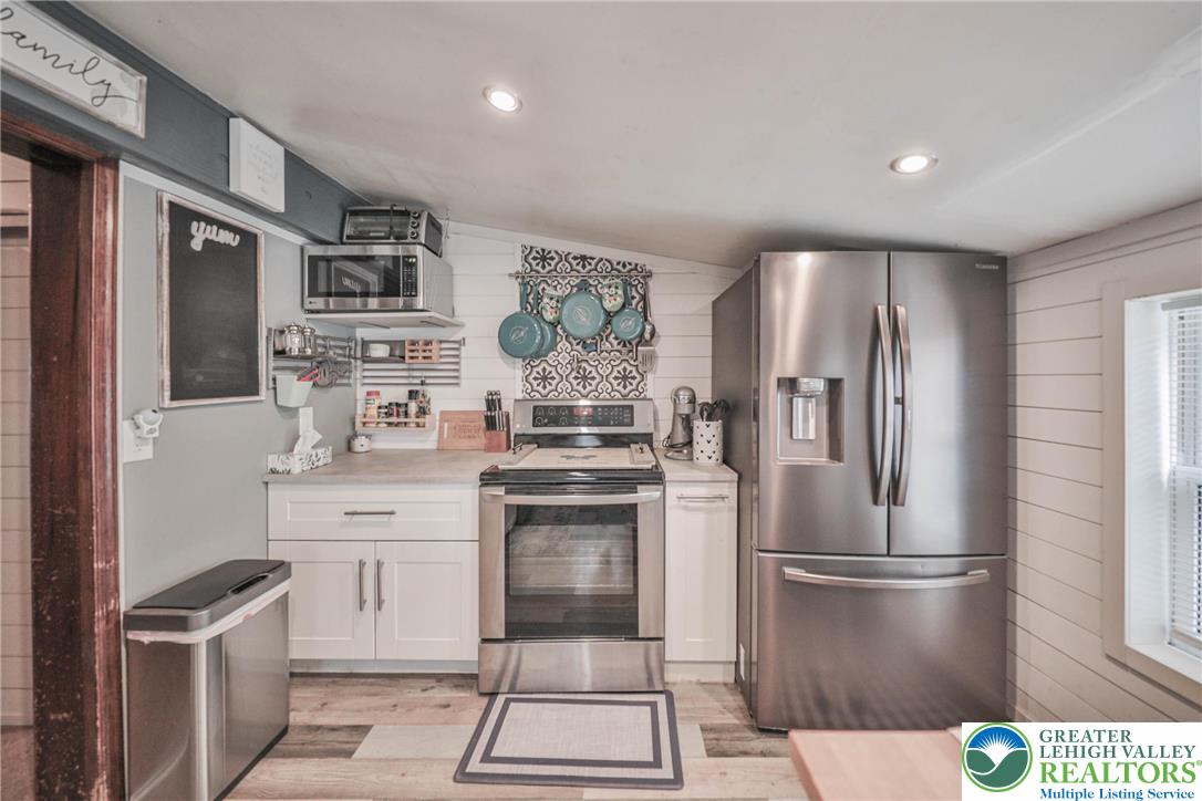 Whitehall Twp, Pennsylvania 18052, United States, 3 Bedrooms Bedrooms, ,1 BathroomBathrooms,Residential,Active,179045