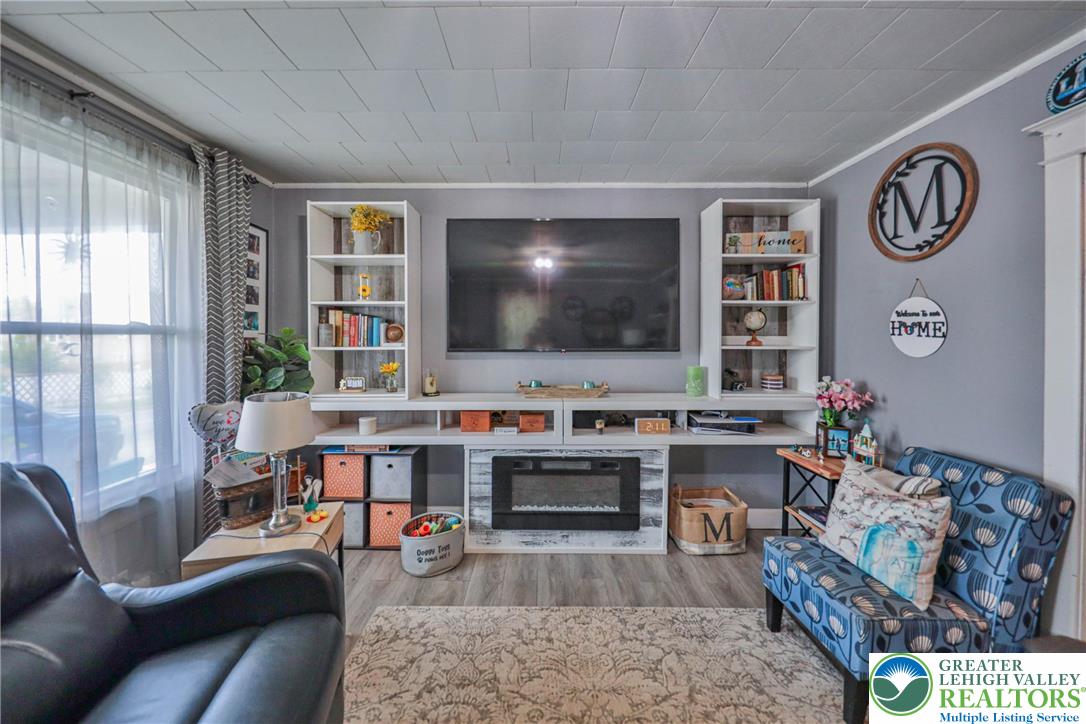 Whitehall Twp, Pennsylvania 18052, United States, 3 Bedrooms Bedrooms, ,1 BathroomBathrooms,Residential,Active,179045