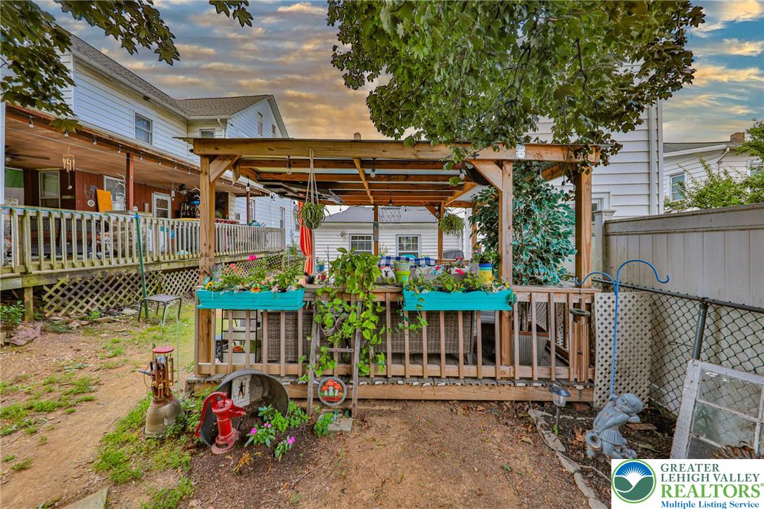 Whitehall Twp, Pennsylvania 18052, United States, 3 Bedrooms Bedrooms, ,1 BathroomBathrooms,Residential,Active,179045