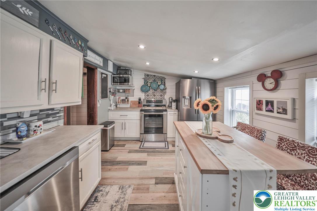 Whitehall Twp, Pennsylvania 18052, United States, 3 Bedrooms Bedrooms, ,1 BathroomBathrooms,Residential,Active,179045