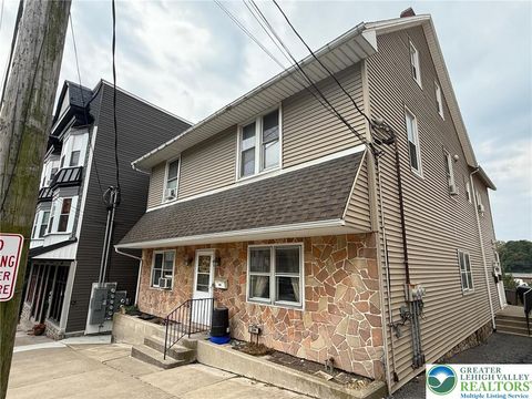 Photo of 206 S Main St, Nazareth Boro, PA 18064 (MLS # 765460) Photo of 206 S Main St, Nazareth Boro, PA 18064 (MLS # 765460)