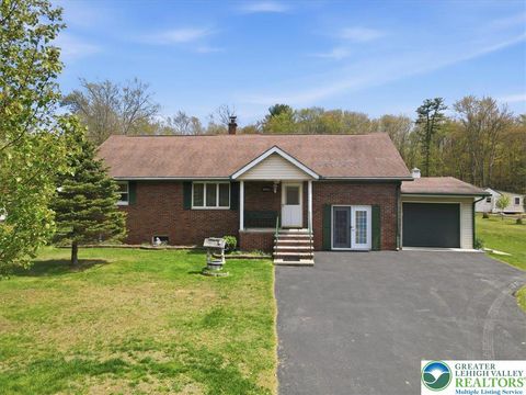 Homes For Sale - 1045 Forest Street<br/> Franklin, PA 18235