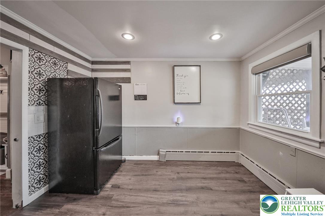 Allentown City, Pennsylvania 18104, United States, 3 Bedrooms Bedrooms, ,2 BathroomsBathrooms,Residential,Pending,246199