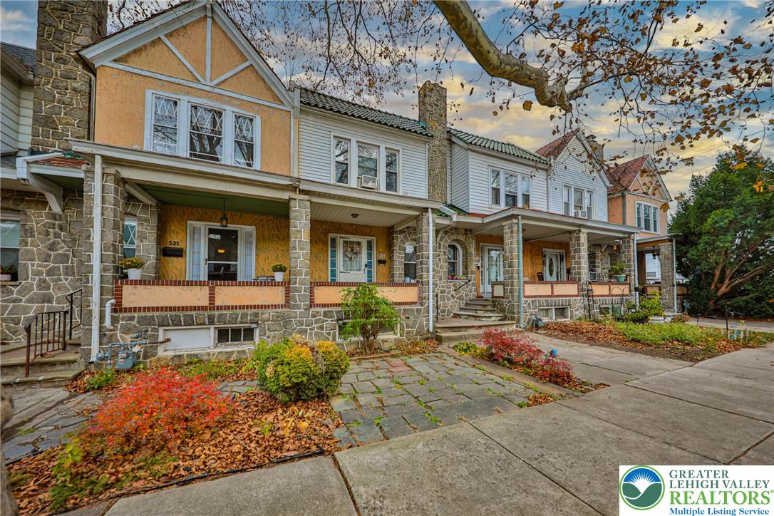 Allentown City, Pennsylvania 18104, United States, 3 Bedrooms Bedrooms, ,2 BathroomsBathrooms,Residential,Pending,246199