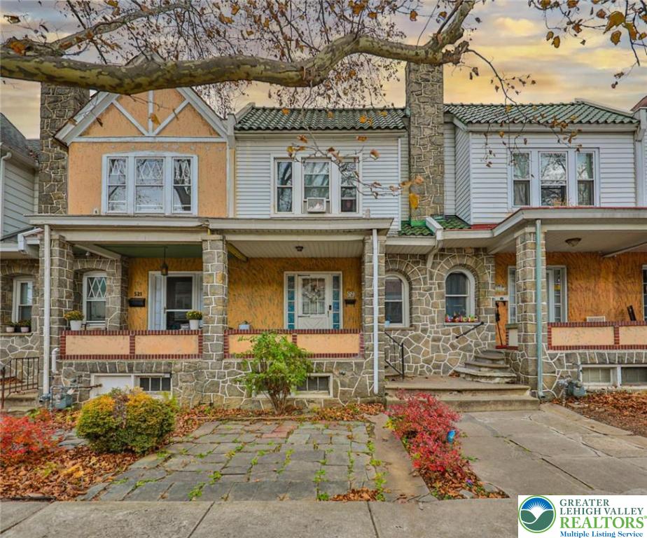 Allentown City, Pennsylvania 18104, United States, 3 Bedrooms Bedrooms, ,2 BathroomsBathrooms,Residential,Pending,246199