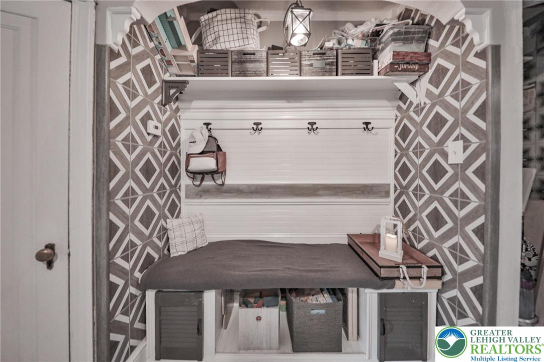 Allentown City, Pennsylvania 18104, United States, 3 Bedrooms Bedrooms, ,2 BathroomsBathrooms,Residential,Pending,246199