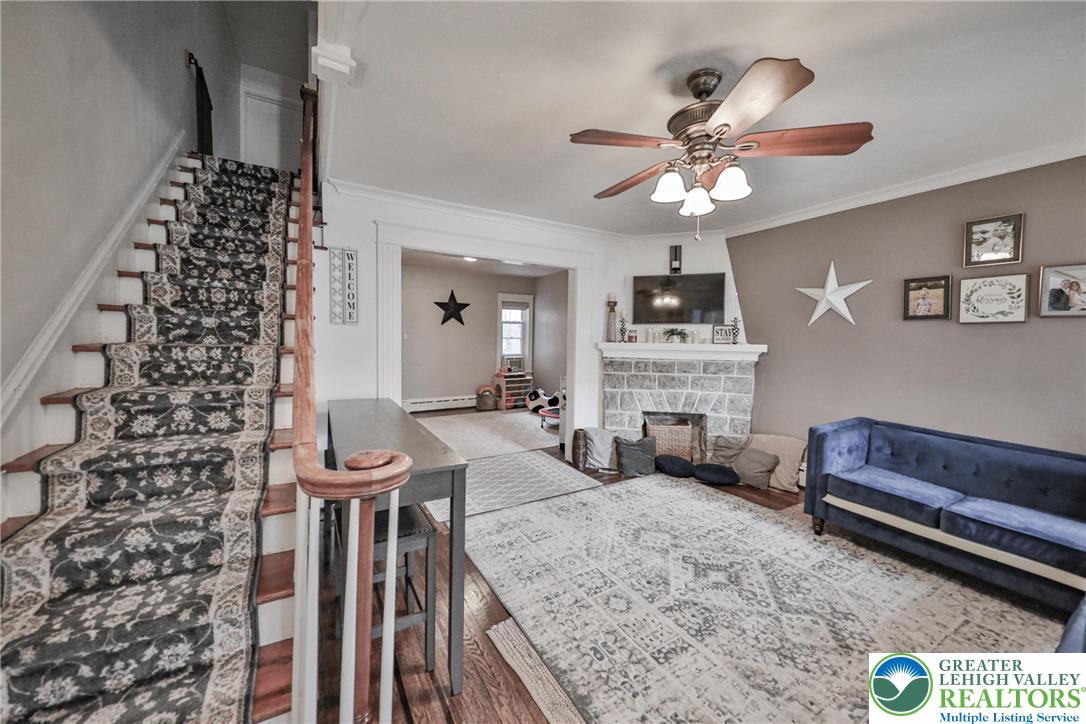 Allentown City, Pennsylvania 18104, United States, 3 Bedrooms Bedrooms, ,2 BathroomsBathrooms,Residential,Pending,246199