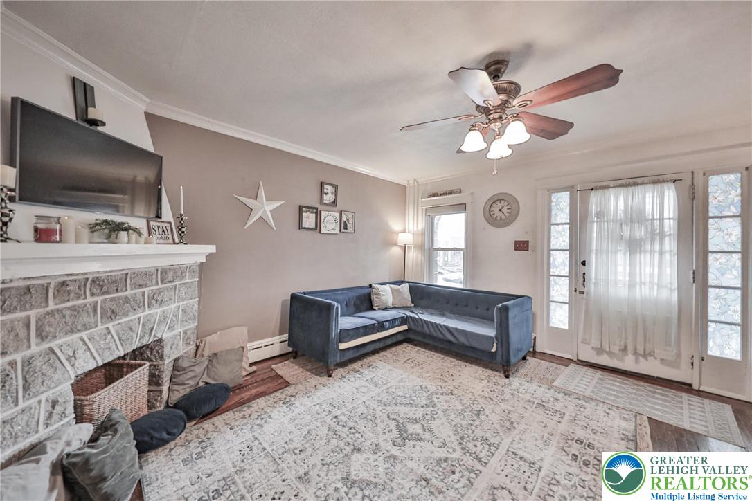 Allentown City, Pennsylvania 18104, United States, 3 Bedrooms Bedrooms, ,2 BathroomsBathrooms,Residential,Pending,246199