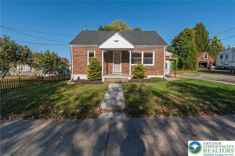 Photo of 137 Lee Street, Emmaus Boro, PA 18049 (MLS # 766752) Photo of 137 Lee Street, Emmaus Boro, PA 18049 (MLS # 766752)