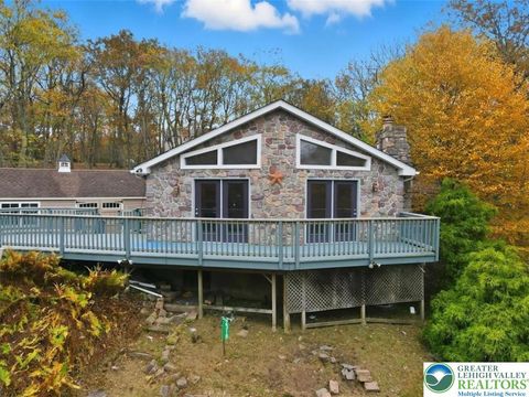 Photo of 2318 Sunbird Court, Pocono Twp, PA 18332 (MLS # 770098)