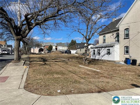 Photo of 495 W Berwick Street, Easton, PA 18042 (MLS # 773742)