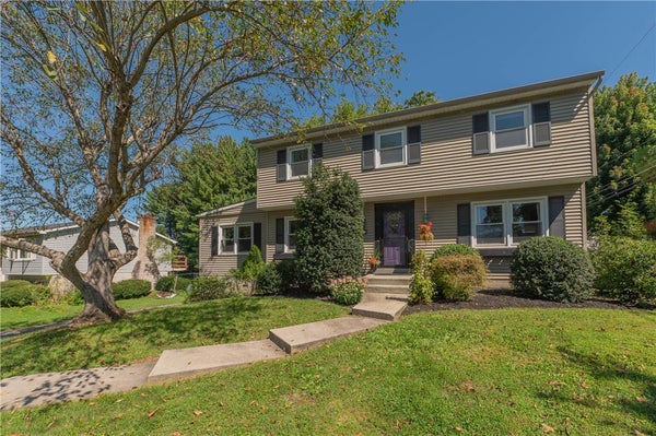 1063 MANOR DR, ALLENTOWN, PA 18103 - Image cc71e6f55a6624b4cb4e34c28ebbc90a/507298923