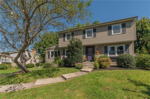 Homes For Sale - 1063 Manor Drive<br/> Lower Macungie Twp, PA 18103