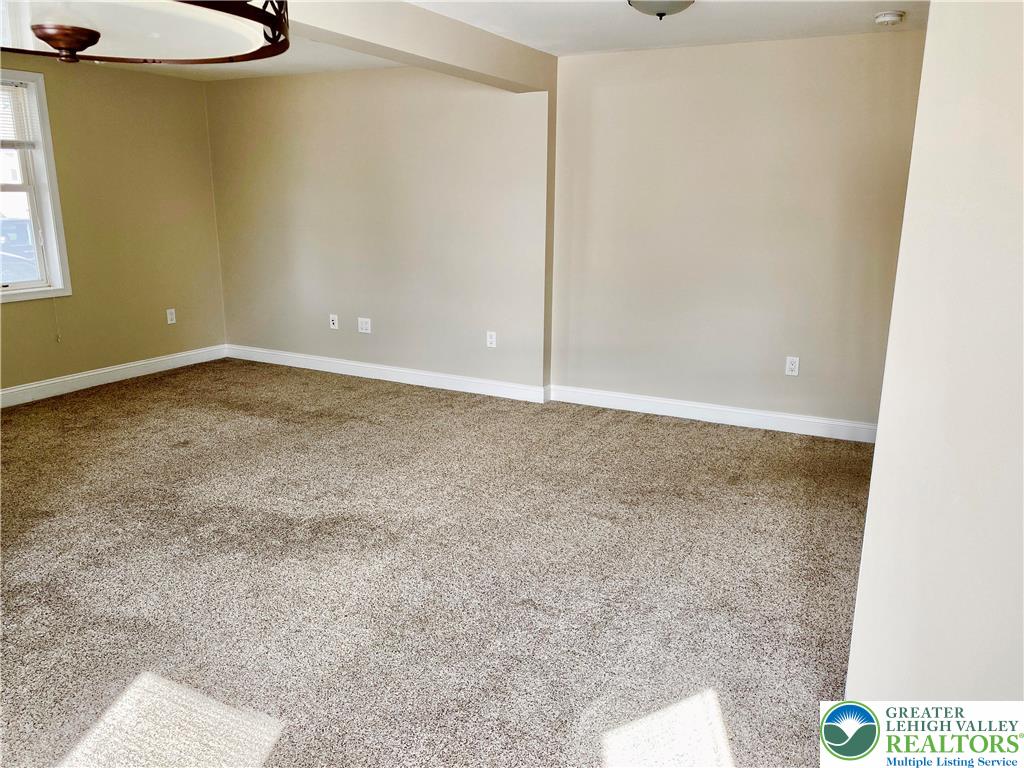 Whitehall Twp, Pennsylvania 18052, United States, 1 Bedroom Bedrooms, ,1 BathroomBathrooms,Residential,Active,229926