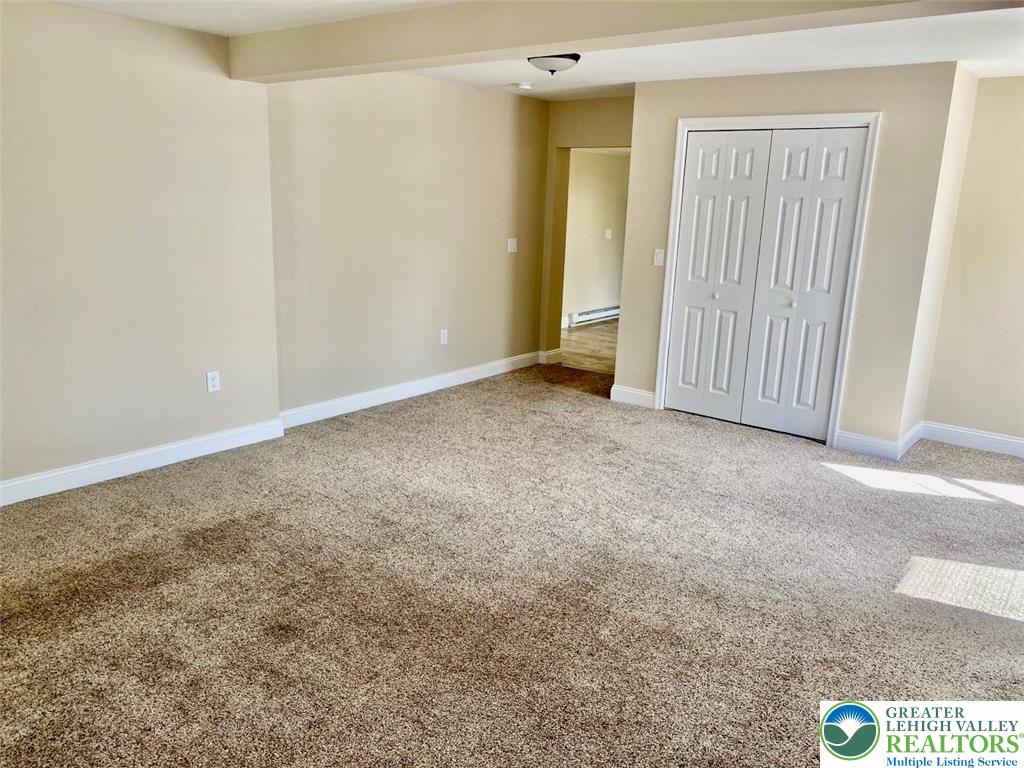 Whitehall Twp, Pennsylvania 18052, United States, 1 Bedroom Bedrooms, ,1 BathroomBathrooms,Residential,Active,229926