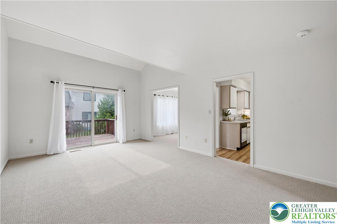 3251 Oakland Square Drive