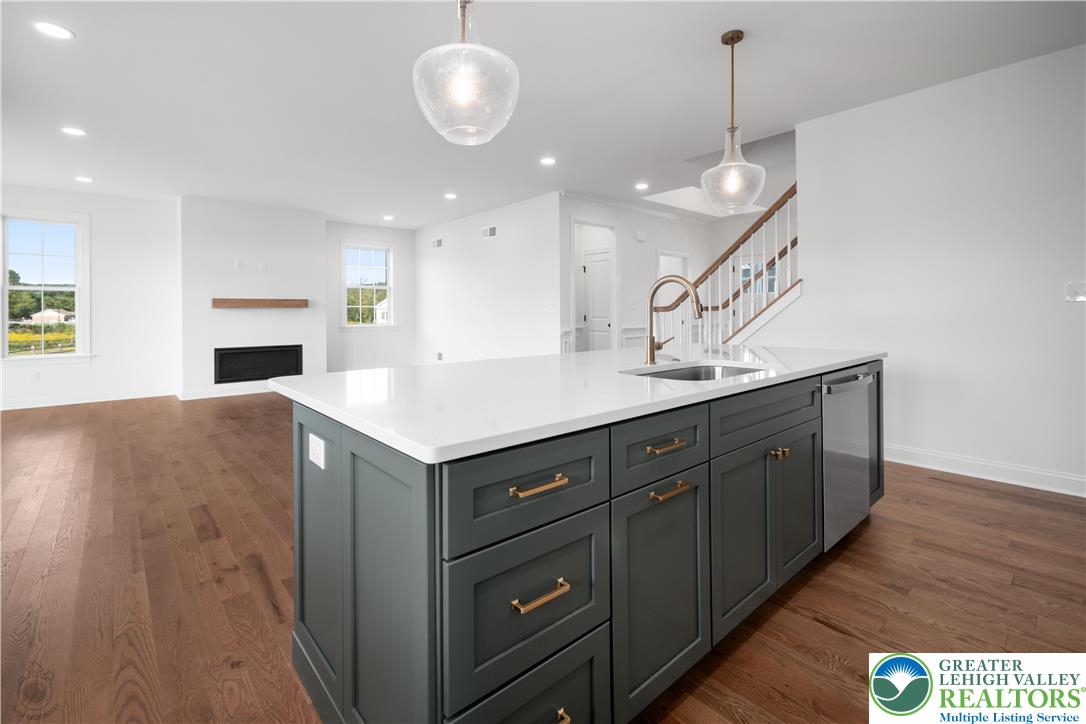 Upper Saucon Twp, Pennsylvania 18015, United States, 3 Bedrooms Bedrooms, ,3 BathroomsBathrooms,Residential,Active,223352