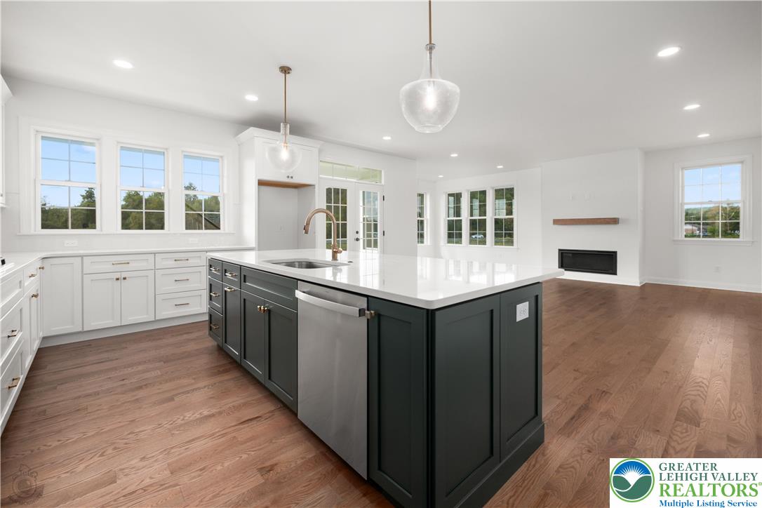 Upper Saucon Twp, Pennsylvania 18015, United States, 3 Bedrooms Bedrooms, ,3 BathroomsBathrooms,Residential,Active,223352