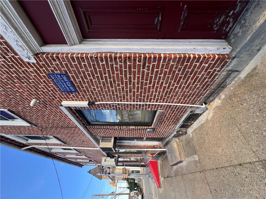 500 W Gordon Street