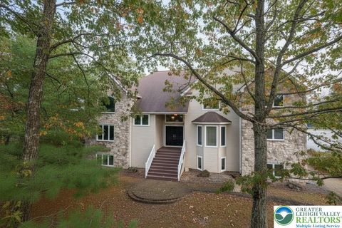 Photo of 205 Osprey Way, East Stroudsburg, PA 18302 (MLS # 770056)