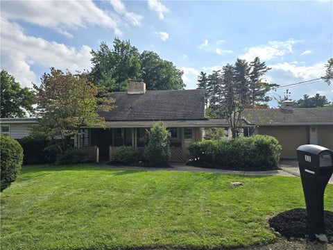 Homes For Sale - 11 Dorchester Drive<br/> Luzerne County, Dallas, PA 18612