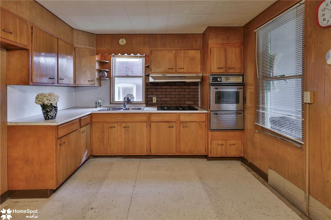 551 Hillside Avenue