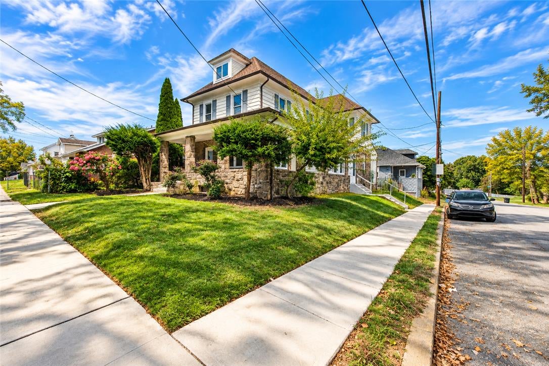 622 Folk Street