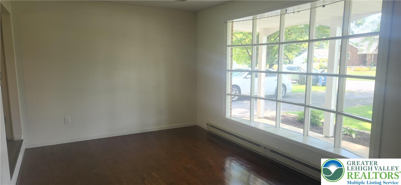 Allentown City, Pennsylvania 18104, United States, 3 Bedrooms Bedrooms, ,2 BathroomsBathrooms,Residential,Pending,193499