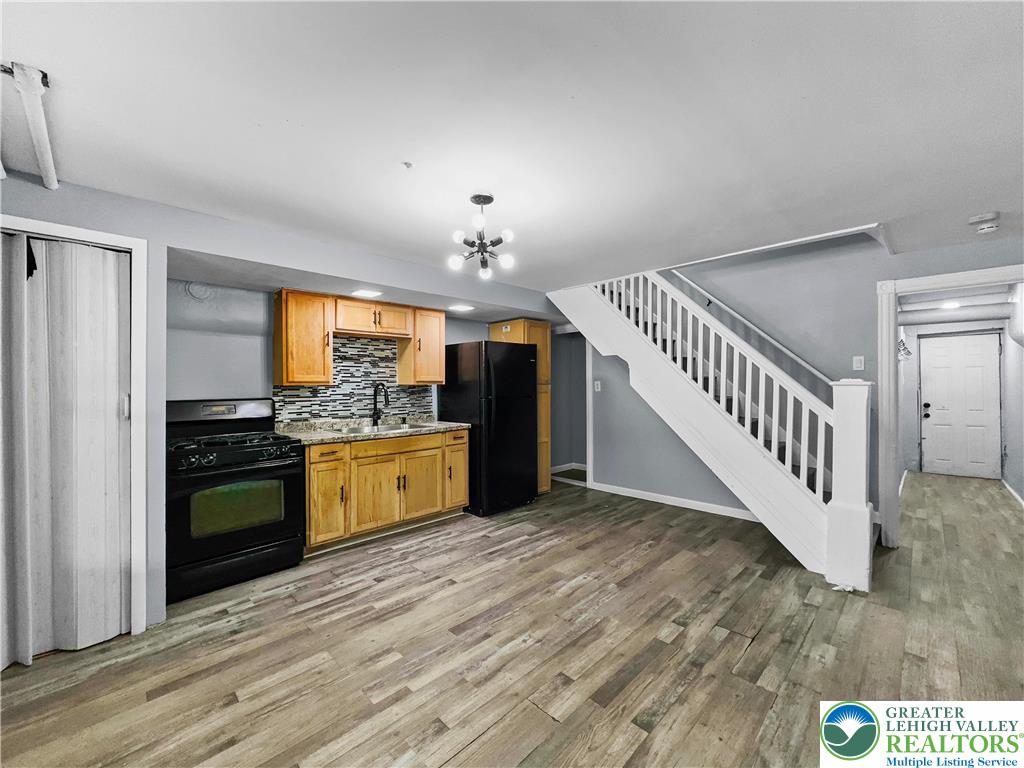 Allentown City, Pennsylvania 18102, United States, 4 Bedrooms Bedrooms, ,2 BathroomsBathrooms,Residential,Active,208601